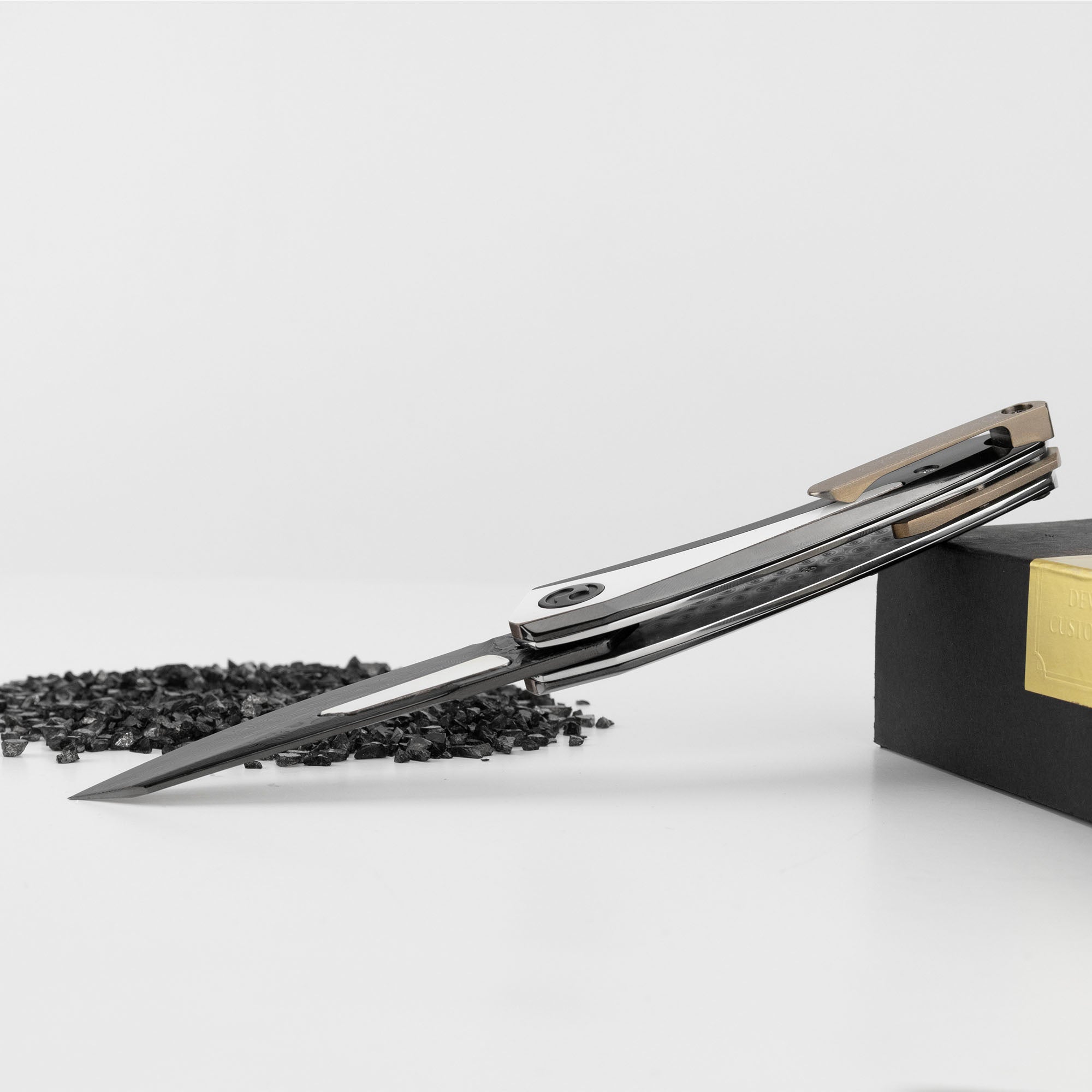 Zavírací nůž 8 cm Dew Hara Meteor