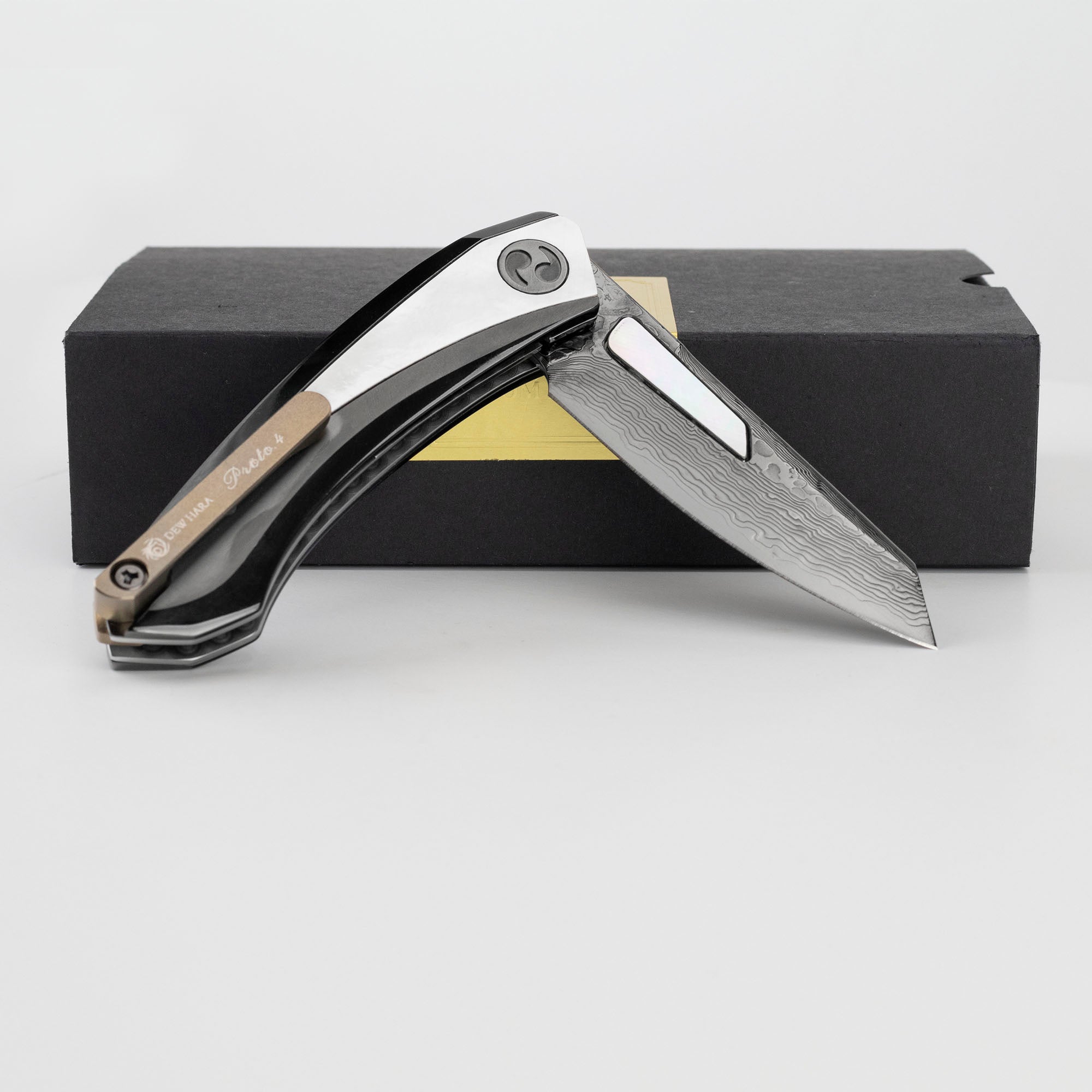 Zavírací nůž 8 cm Dew Hara Meteor