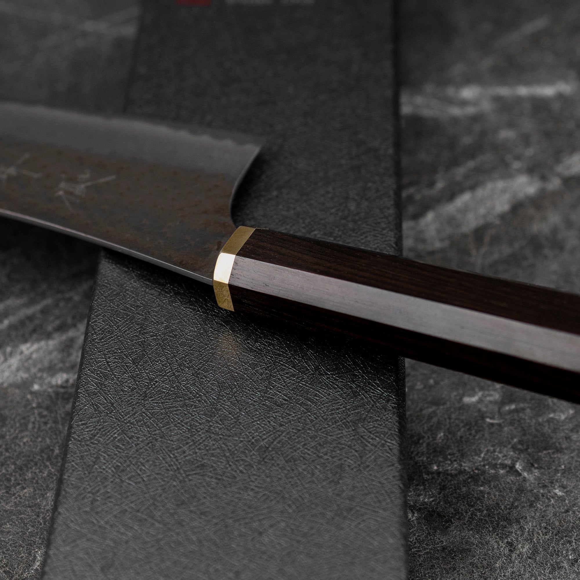 Nůž šéfkuchařský 24 cm Yu Kurosaki Kokusen Brass Aogami Super/SS