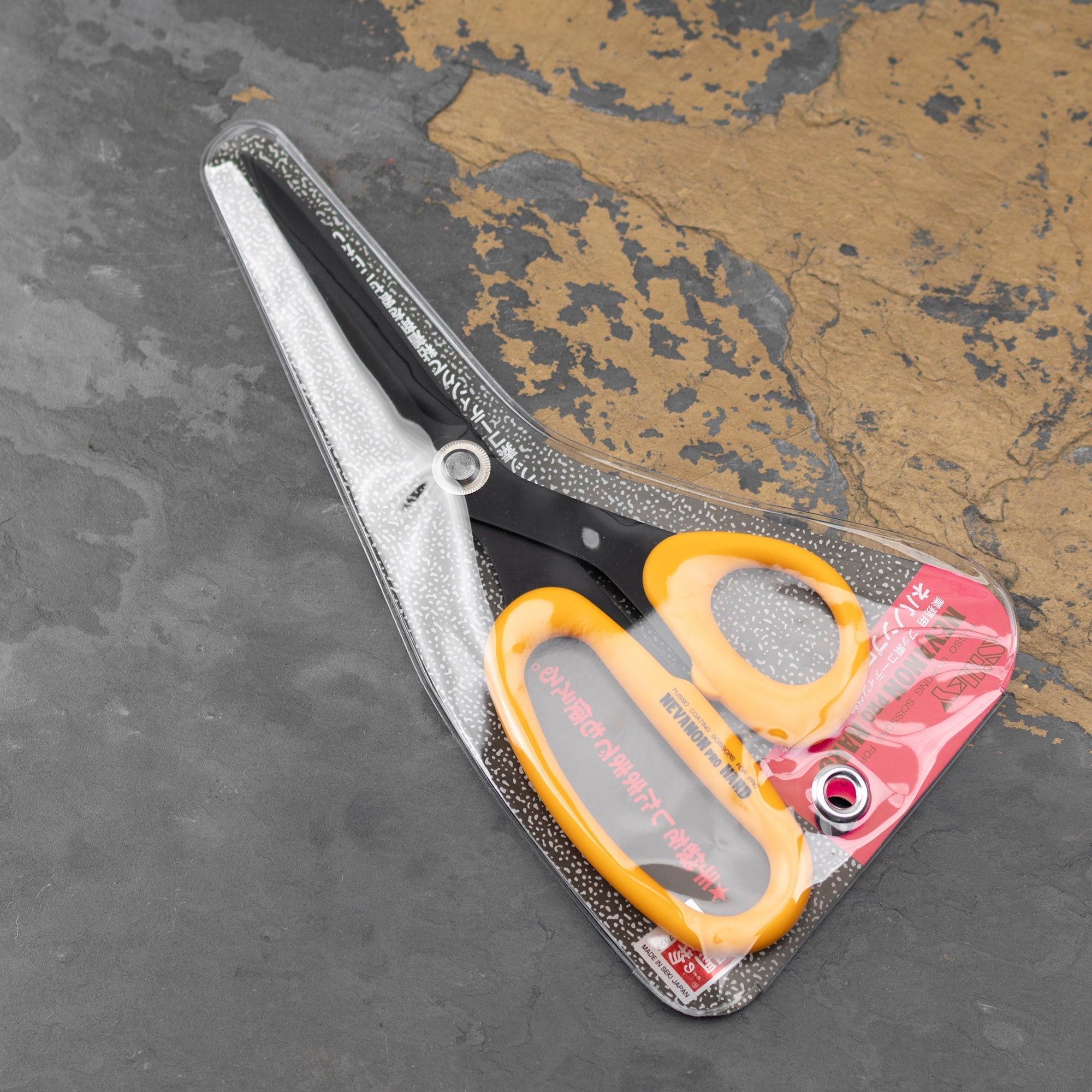 Nůžky Nebanon PRO 270 mm tvrdé žluté hedvábné NDN-270H