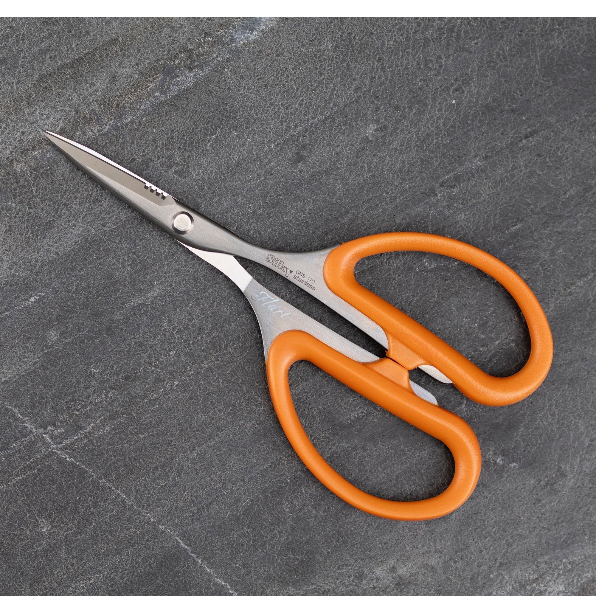 Ploché zahradní nůžky s vroubkovanou čepelí 170 mm Silky GNS-170