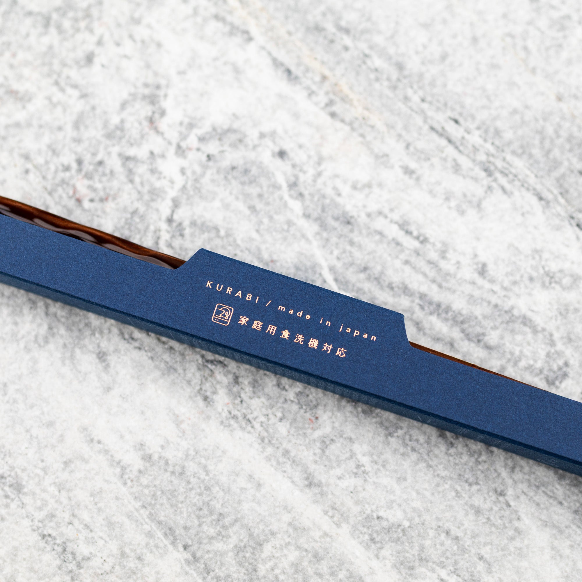 Japonské hůlky na sushi Kawai - hnědé Kurabi