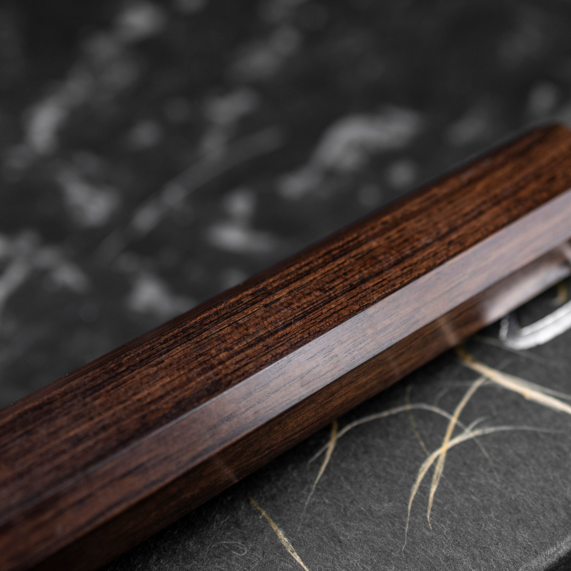 Nůž Santoku 16,5 cm Hatsukokoro Kurokuma Aogami