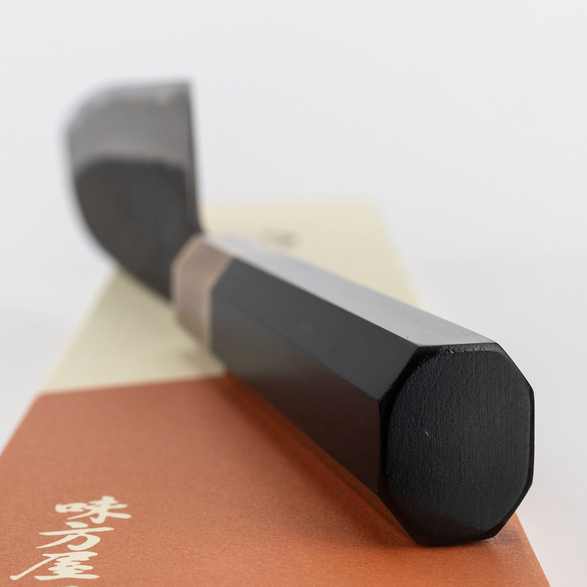 Nůž Santoku 17 cm Mutsumi Hinoura Shirogami