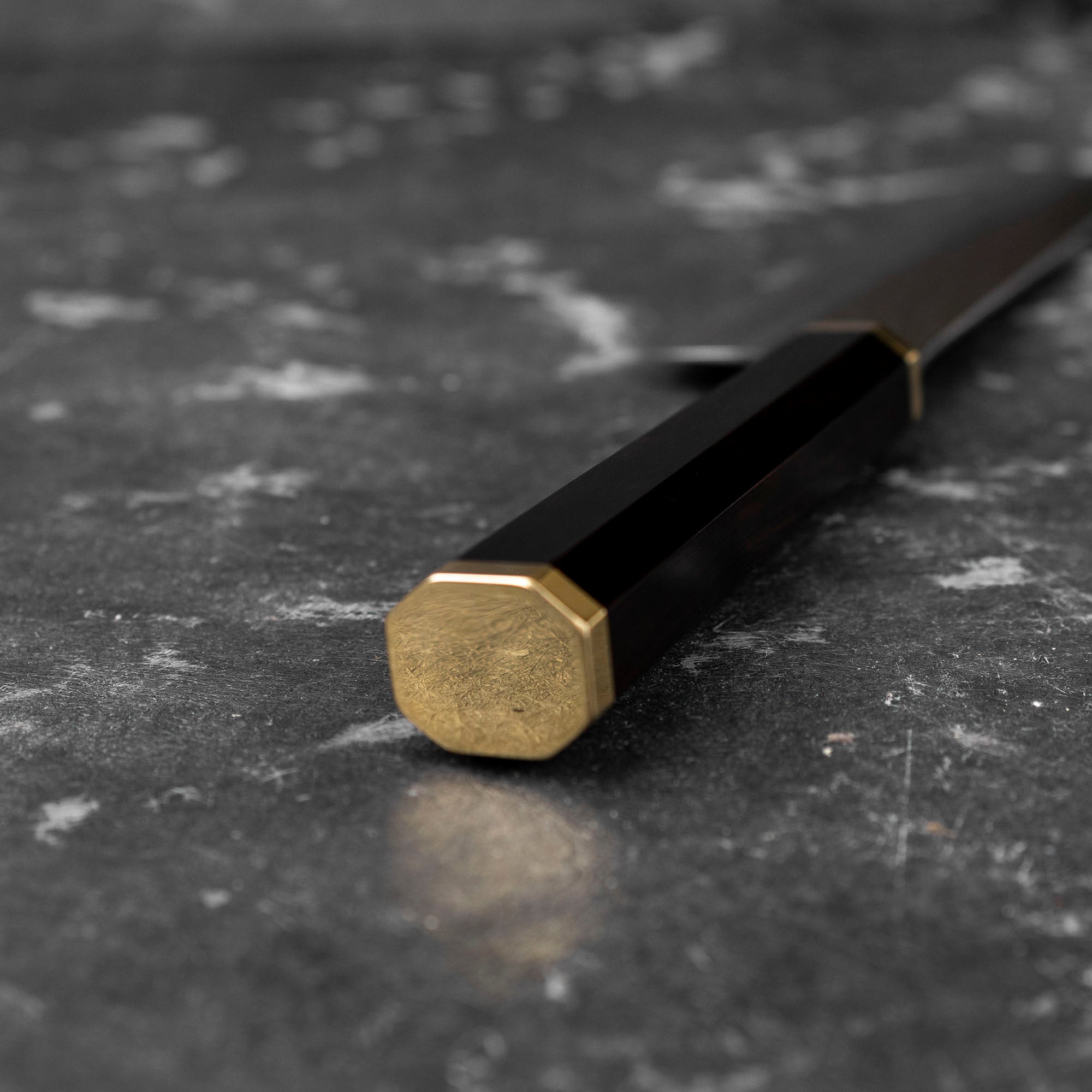 Nůž Santoku 17 cm Yu Kurosaki Kokusen Brass Aogami Super/SS