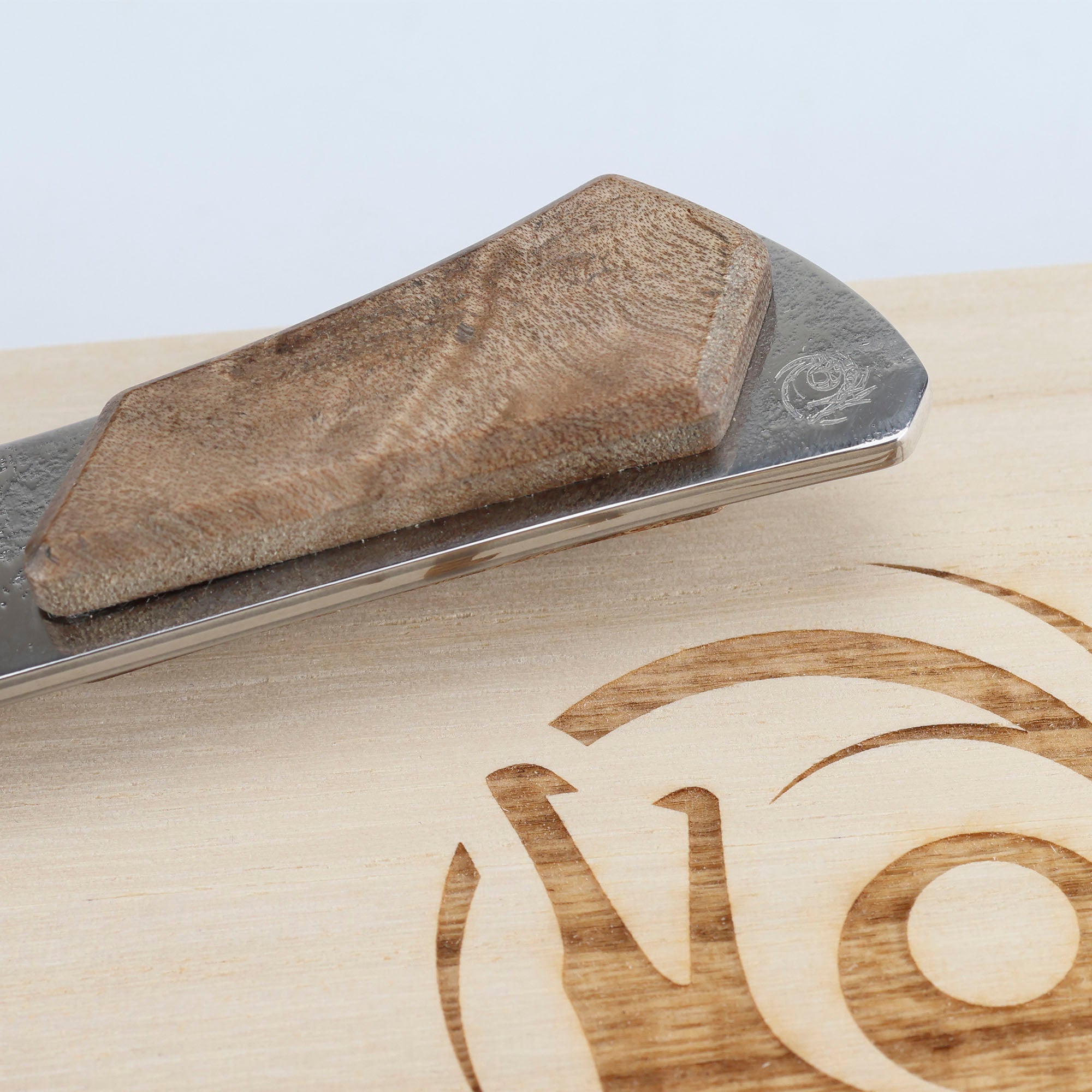 Nůž Santoku 18 cm Dew Hara Saku