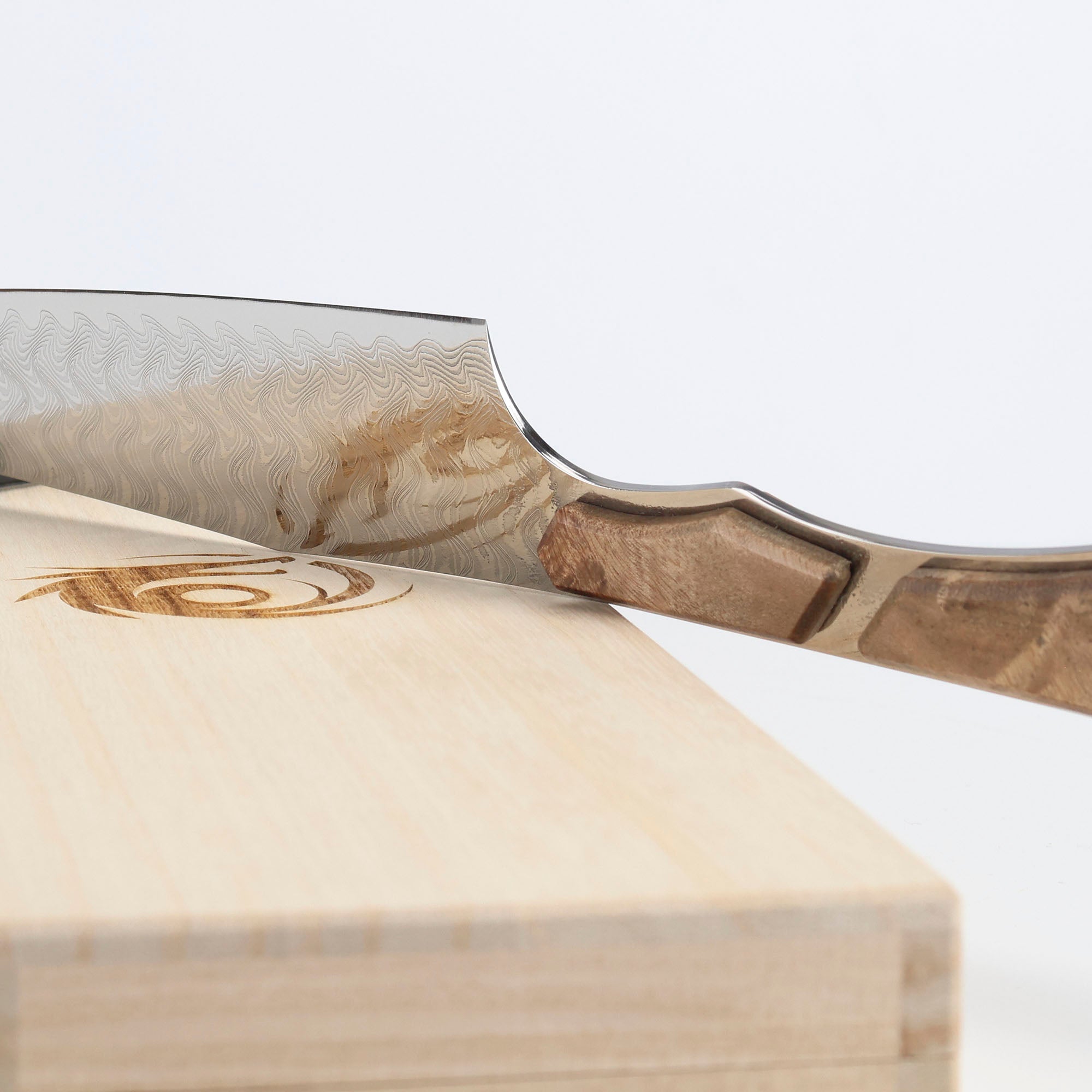 Nůž Santoku 18 cm Dew Hara Saku