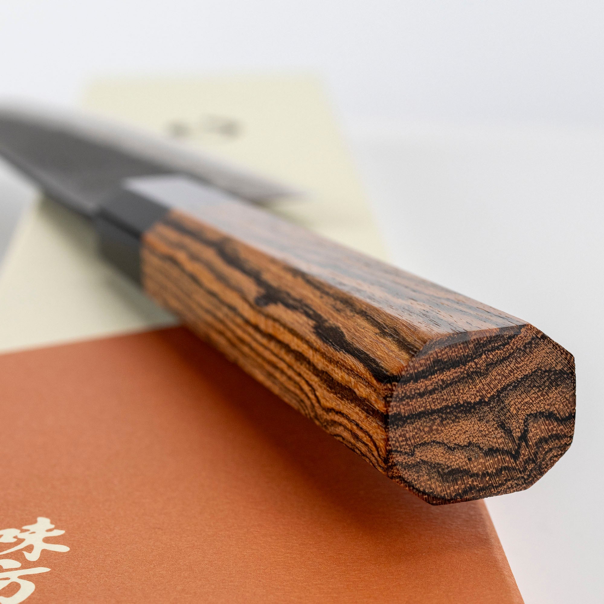 Nůž Santoku 18 cm Mutsumi Hinoura Nashiji Shirogami