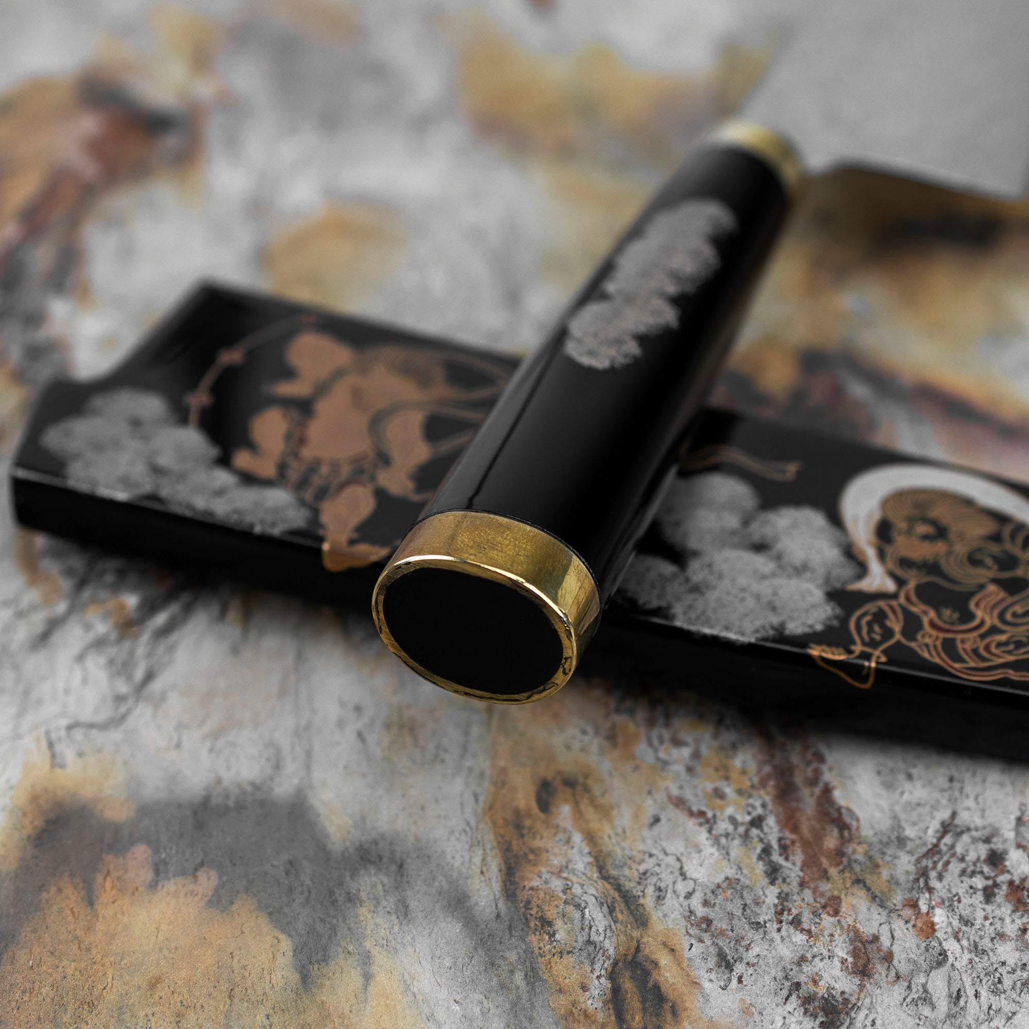 Nůž Santoku 18 cm Takeshi Saji Art Fujin Raijin R-2 + Saya