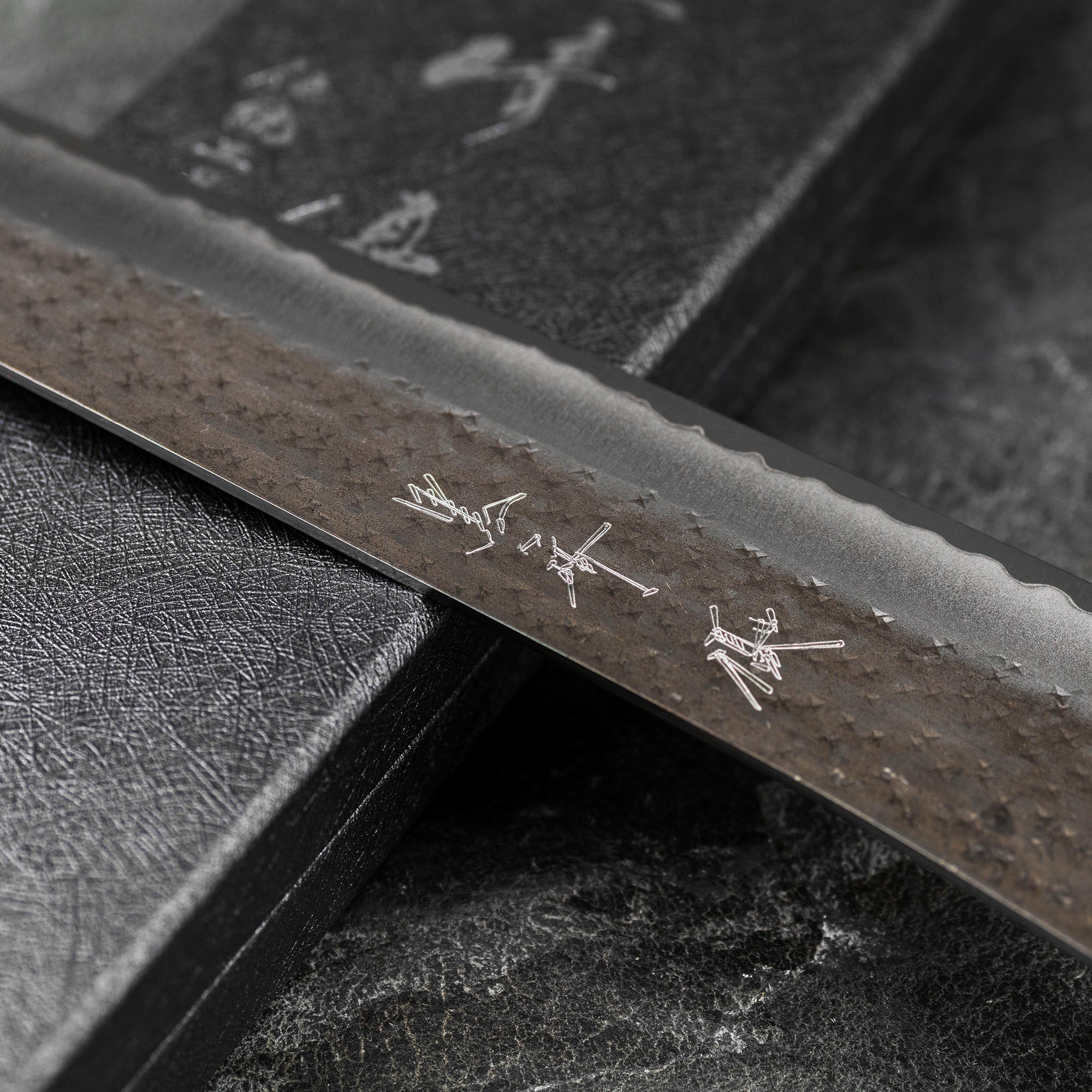 Nůž Sujihiki 27 cm Yu Kurosaki Kokusen Brass Aogami Super/SS