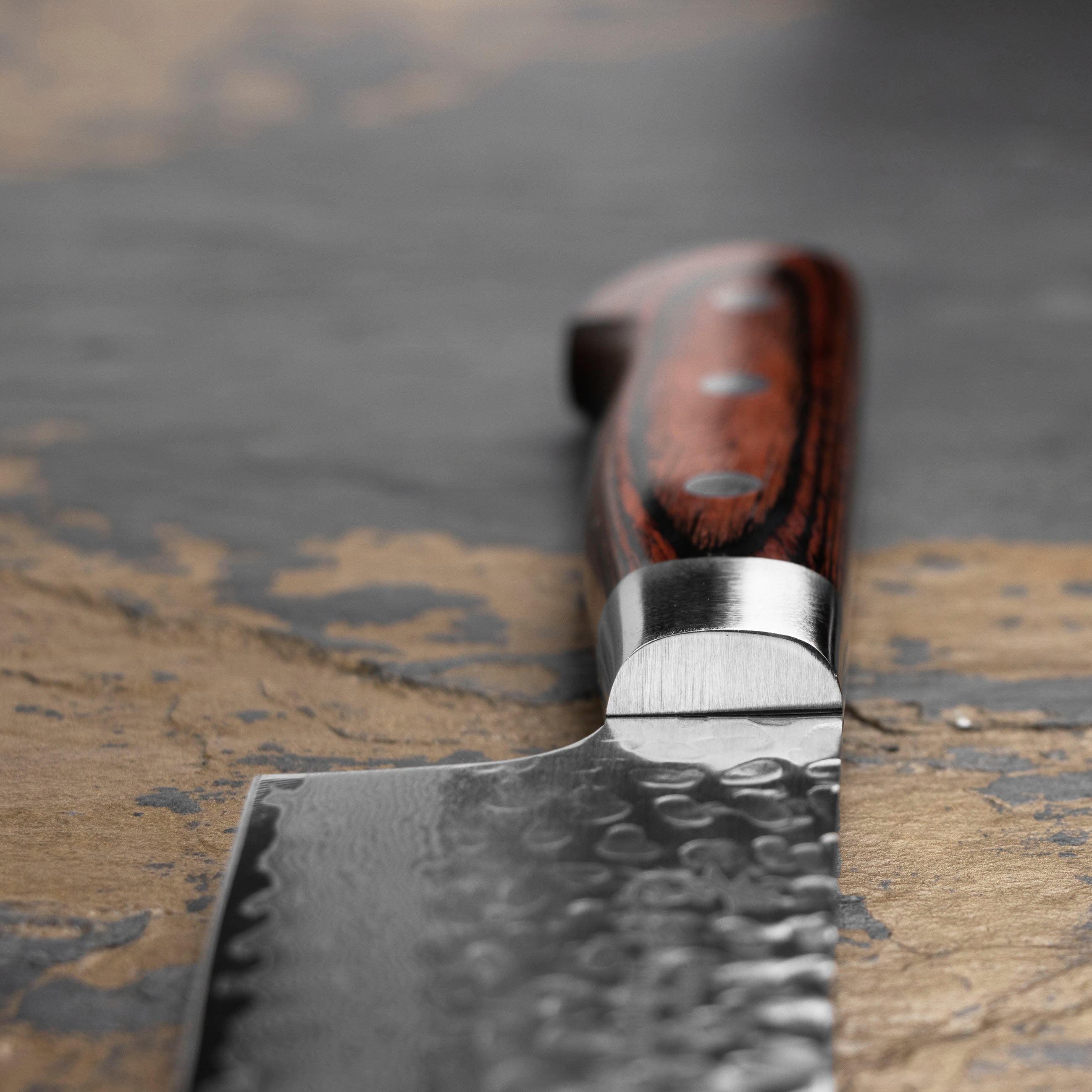 Nůž Santoku 18 cm Sakai Takayuki Hammered VG-10